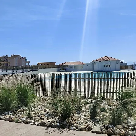 T2 - Terrasse, Piscine, Parking - Fr-1-195-106 *